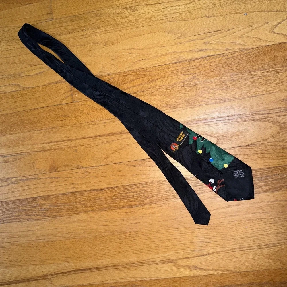Vintage‎ Looney Tunes Tie Mens One Size Black Silk Taz Daffy Christmas 90s